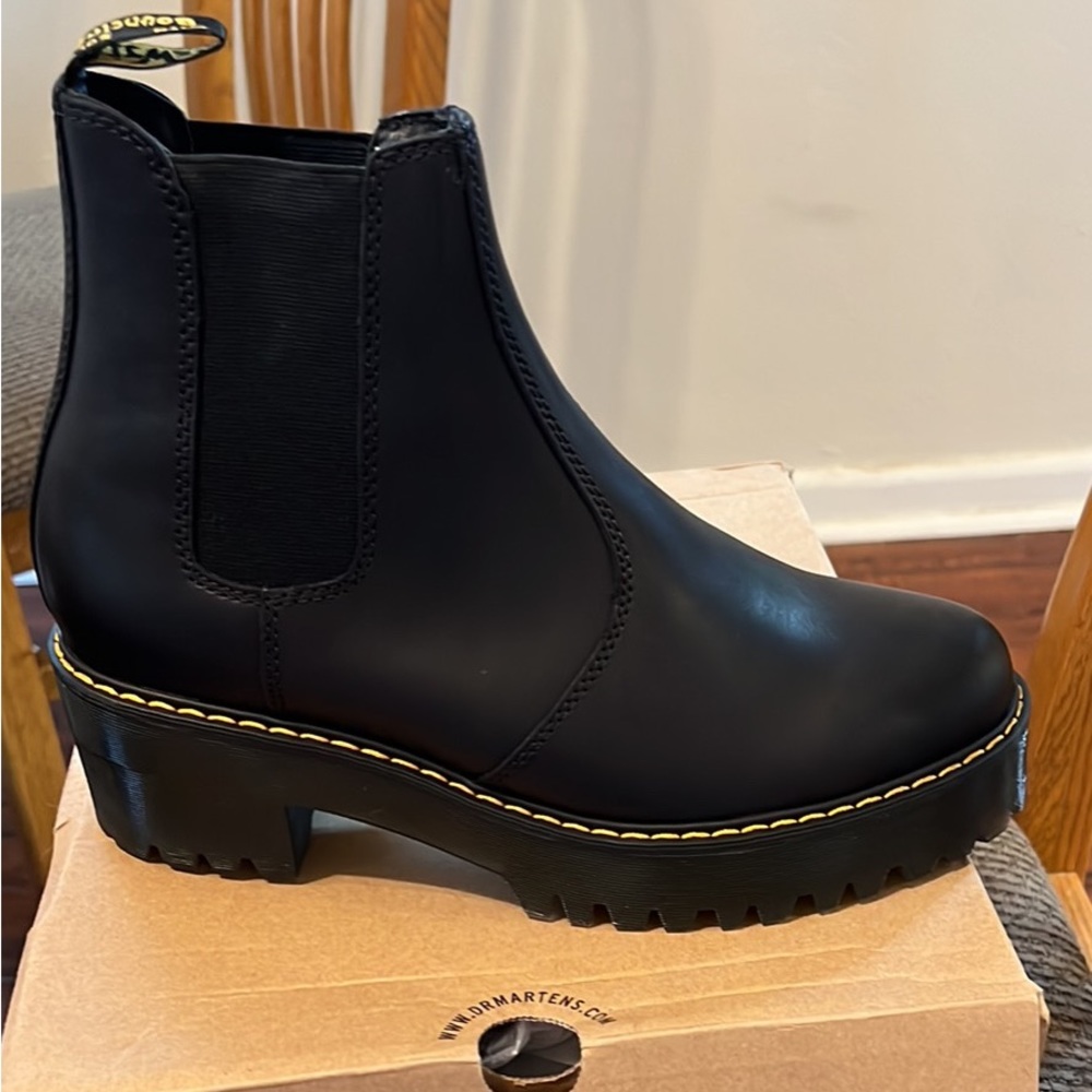 New Never Worn Black Doc Martens Rometty Women Size 11